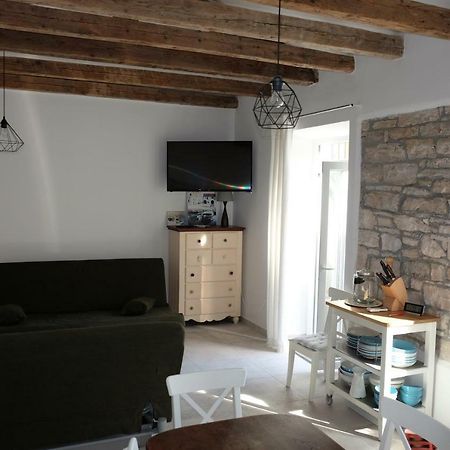 Teslina Apartments Pula Extérieur photo