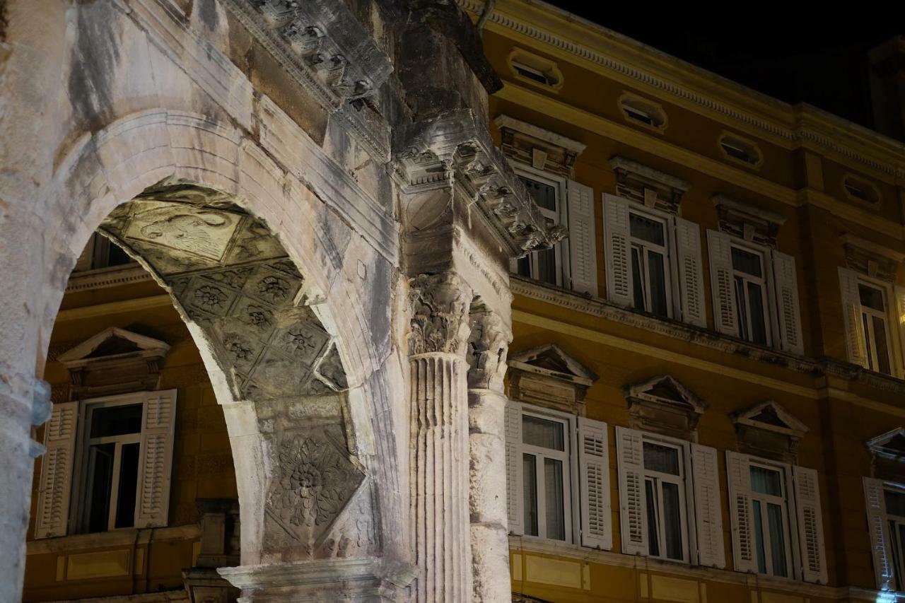 Teslina Apartments Pula Extérieur photo
